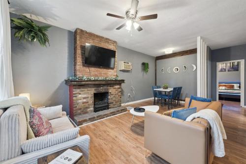 2BR 1Bath 4 Beds Entire Apartment in Bloomfield