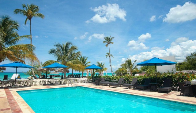 2BR, 2BA, Beachfront With View - 62