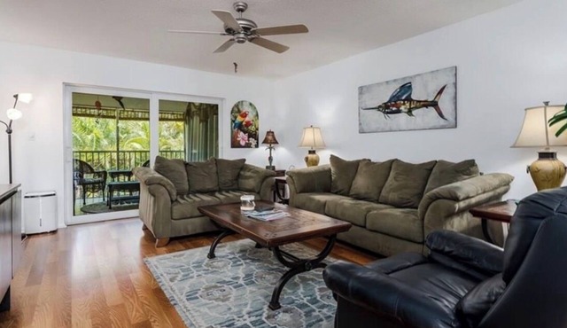 2BR/2BA South Naples Condo