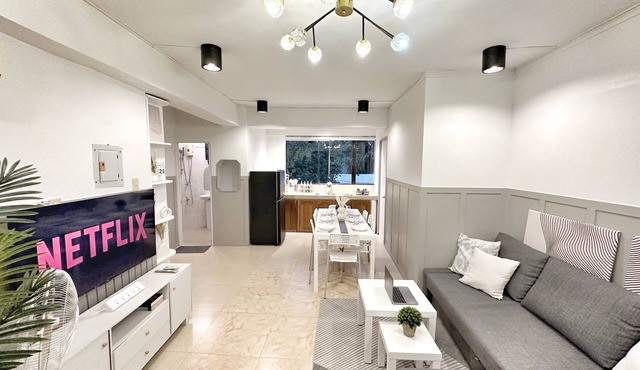 2BR Apartment w/Kitchen+Dining+Living Room/30 Seconds walk to the White Beach