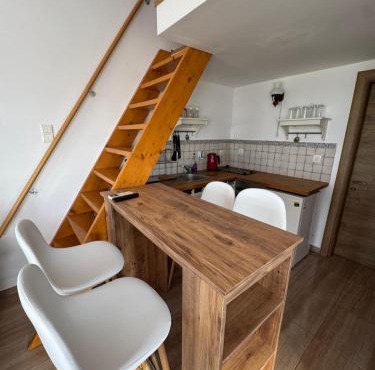 2BR Beachfront Home Sea & Mountain View