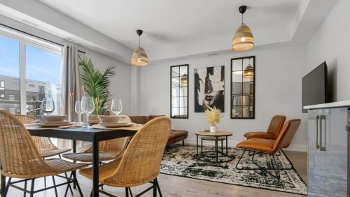 2br Boho Townhouse - Walk To Falls, Free Parking