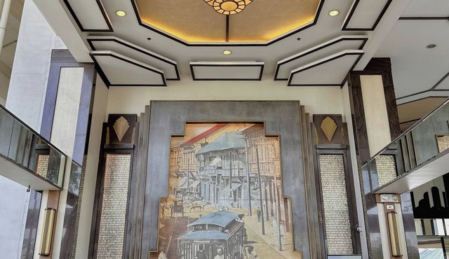 2BR Gem in MNL w/Pool, Fast WiFi, Netflix Near Luneta US Embassy & Intramuros