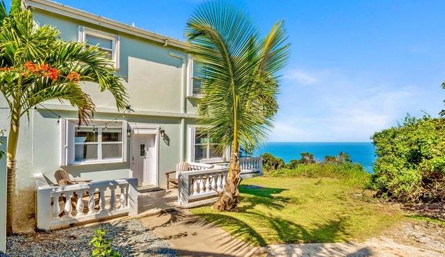 2BR Lush Island Retreat- HGTV's House Hunters- Solar
