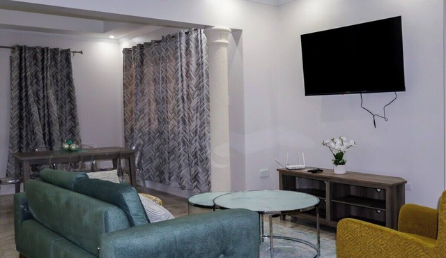 2BR Modern Apartment on West Terrace; 101