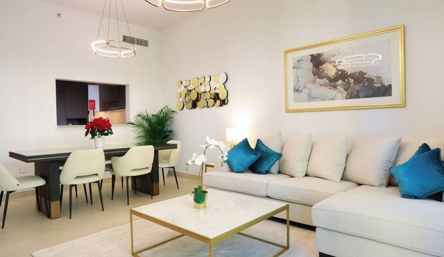 2BR Stylish Apartment-Direct access to Dubai Mall