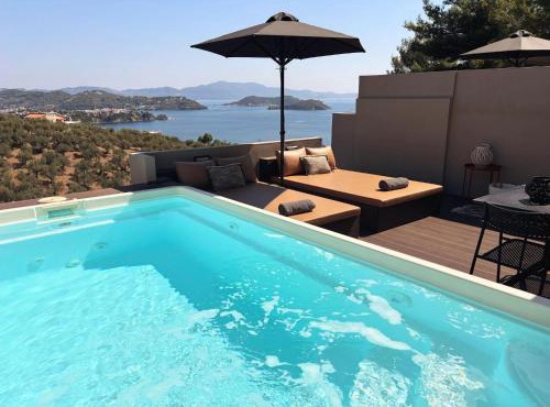 2br Suite White gea with private pool no01