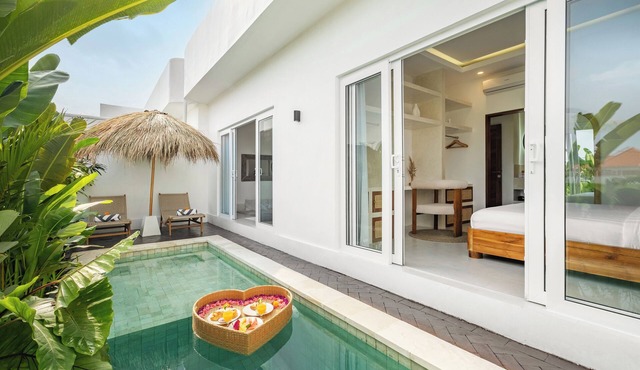 2BR Tropical Villa with Rooftop & Private Pool