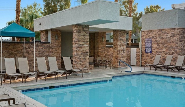 2br Unit with Access to Las Vegas Strip!