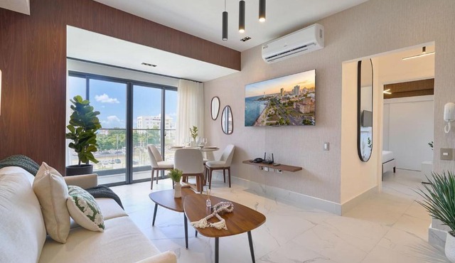 2Br Urbanoasis Downtownsd Poolgymbalcony