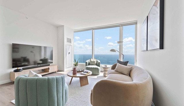 2BRs w/Lakefront Views, Sleeps Large Groups