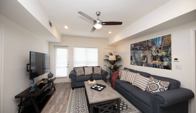 2J ~Charming Private Condo Unit in a unique Gated Complex