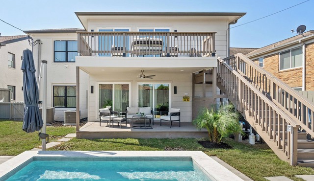 2Linkd Suites 6BR Ensuite Slps20 Pool-Spa Gated