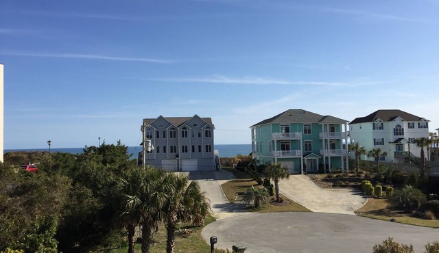 2nd ROW EASY beach access 1/2 block Ocean View + EV charger