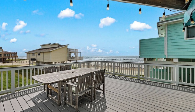 2nd-Row Gem- Panoramic Views, 3 King Beds, Walk to Beach, Family Friendly