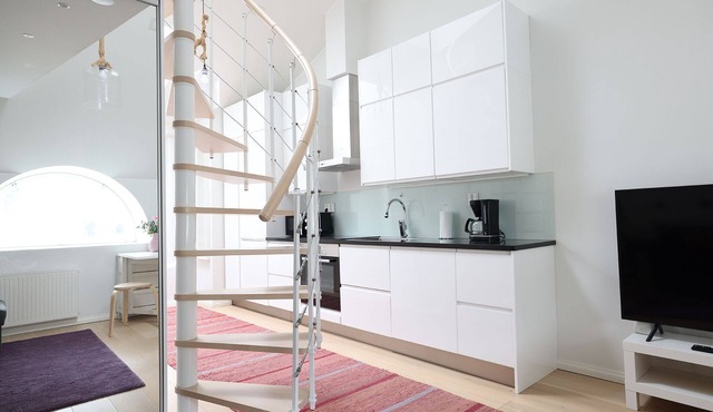 2ndhomes Unique Studio w Sauna & Balcony