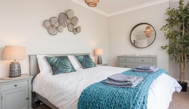 2TheVilla - Great views, 3 bedrooms, parking, central location
