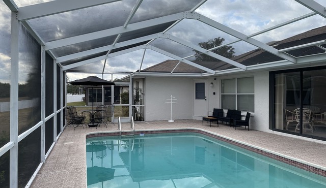 3/2 spacious house w/screened in pool perfect for a BIG Family.getaway