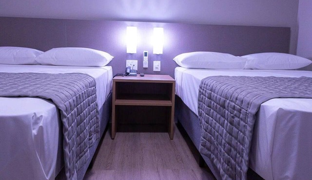3 Accommodations for Family/Groups | 2.1 Miles Away from Shopping Park| Pets OK