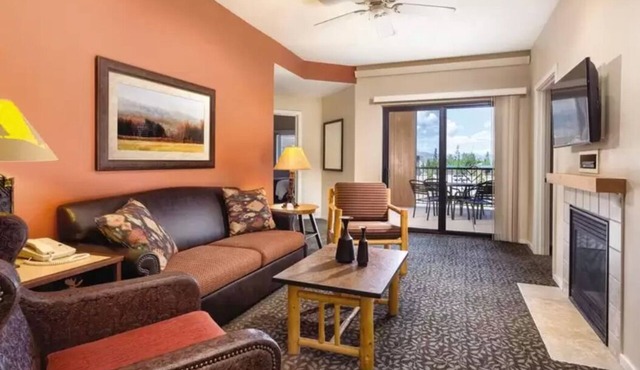3 BD West Yellowstone Condominium - Sleeps 6 adults