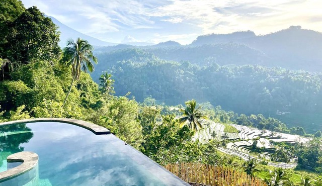 3 Bdr - Luxury Cliffside Bamboo Villa