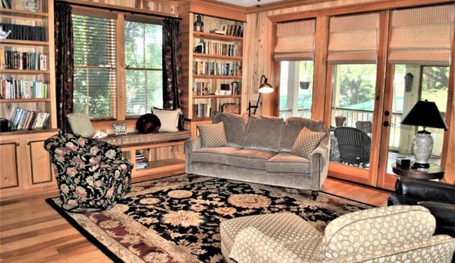 3 Bdrm in Georgetown's Historic District