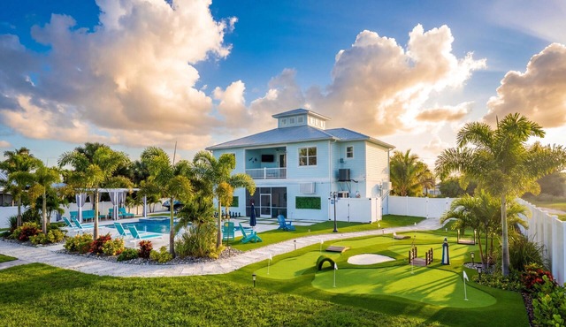 3 bed 2 bath Beach House near Boca Grande with Pool + Sauna + Spa + Mini Golf