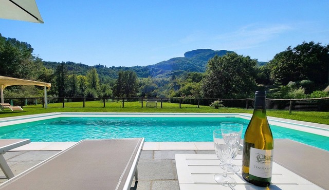 3 bed 2 bath house, private pool, wonderful gardens, walk restaurant, WIFI