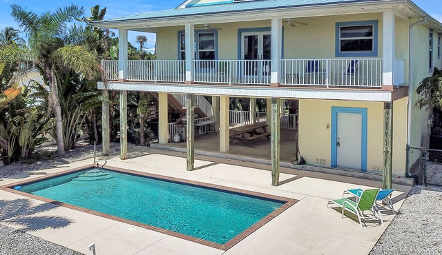 3 bed, 3 bath home, heated/cooled pool on quiet canal. Quick boat access to gulf