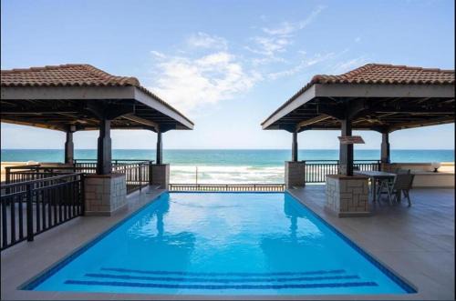 3 Bed Beachfront apartment in Westbrook, south of Ballito