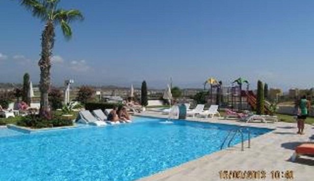 3 bed duplex with private pool close to everything