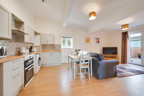 3 Bed in Chedgrave oc-2252