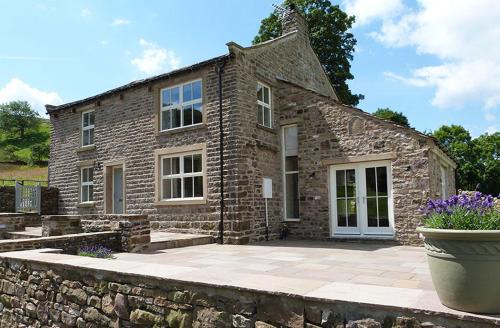 3 Bed in Low Row oc-ds1030