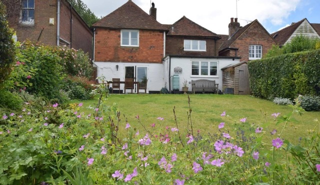 3 Bed in Robertsbridge (oc-sx924)