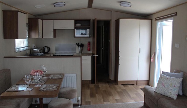 3 Bed Static Caravan @ Hoburne Devon Bay