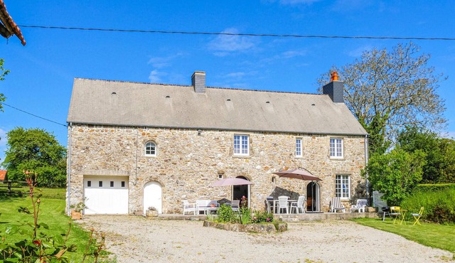 3 bedroom awesome home in Bricquebec-en-Cotentin