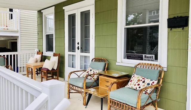 3 bedroom, 1 full bath condo, close to the beach! Book today!