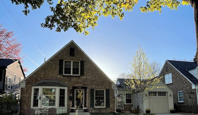 3+ bedroom, 2 bath house in charming area just north of downtown Milwaukee.