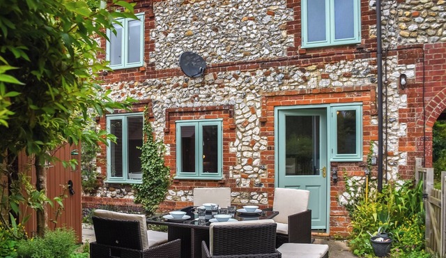 3 bedroom accommodation in Burnham Thorpe