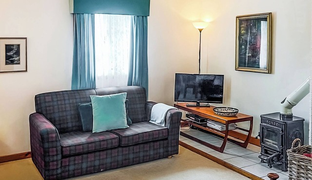 3 bedroom accommodation in Whiting Bay