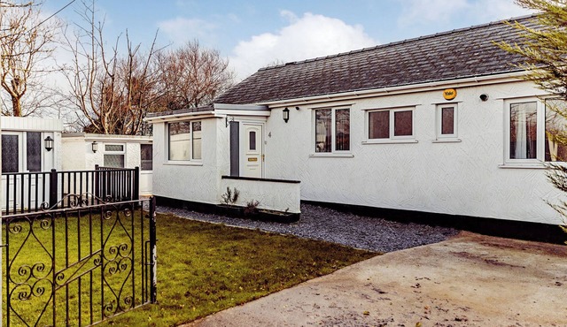 3 bedroom accommodation in Flookburgh
