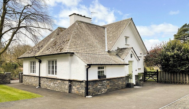 3 bedroom accommodation in Bowness-on-Windermere, near Windermere