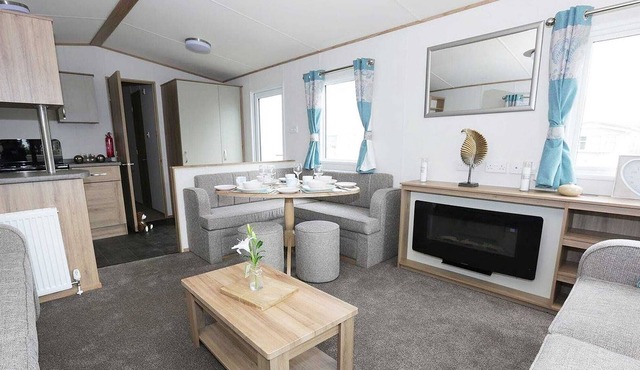 3 bedroom accommodation in Hubbert’s Bridge, near Boston