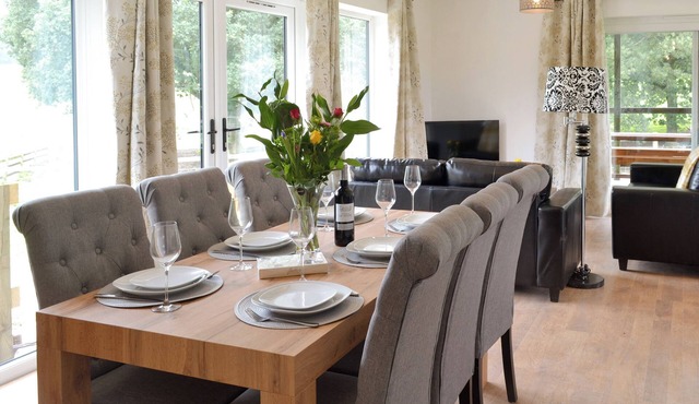 3 bedroom accommodation in Blacknest, near Alton