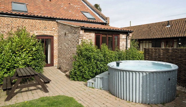 3 bedroom accommodation in Catfield