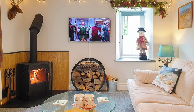 3 bedroom accommodation in Cheddar