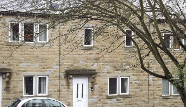 3 bedroom accommodation in Haworth