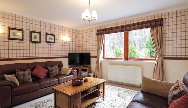 3 bedroom accommodation in Gorstan, near Garve