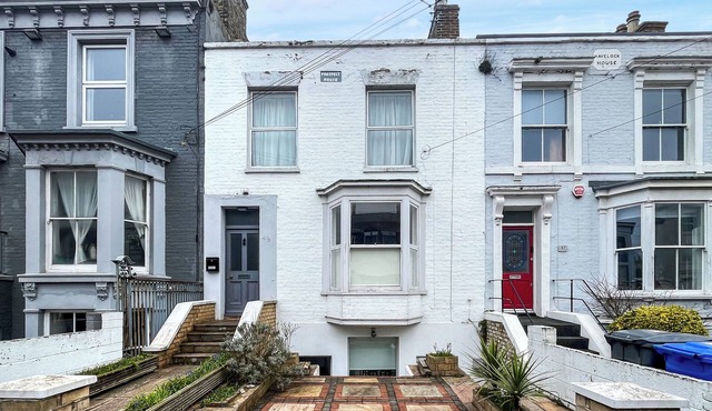 3 bedroom accommodation in Cliftonville, Margate