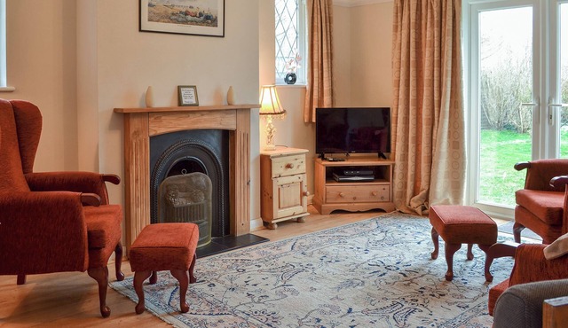 3 bedroom accommodation in Ferring, Worthing
